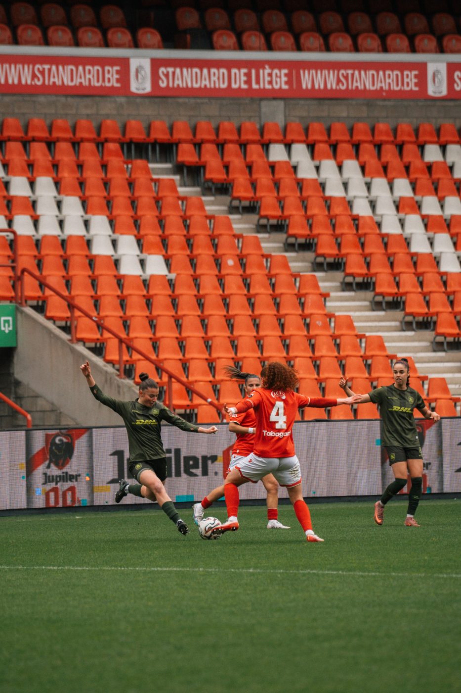 women’s match, a moment by the corner flag